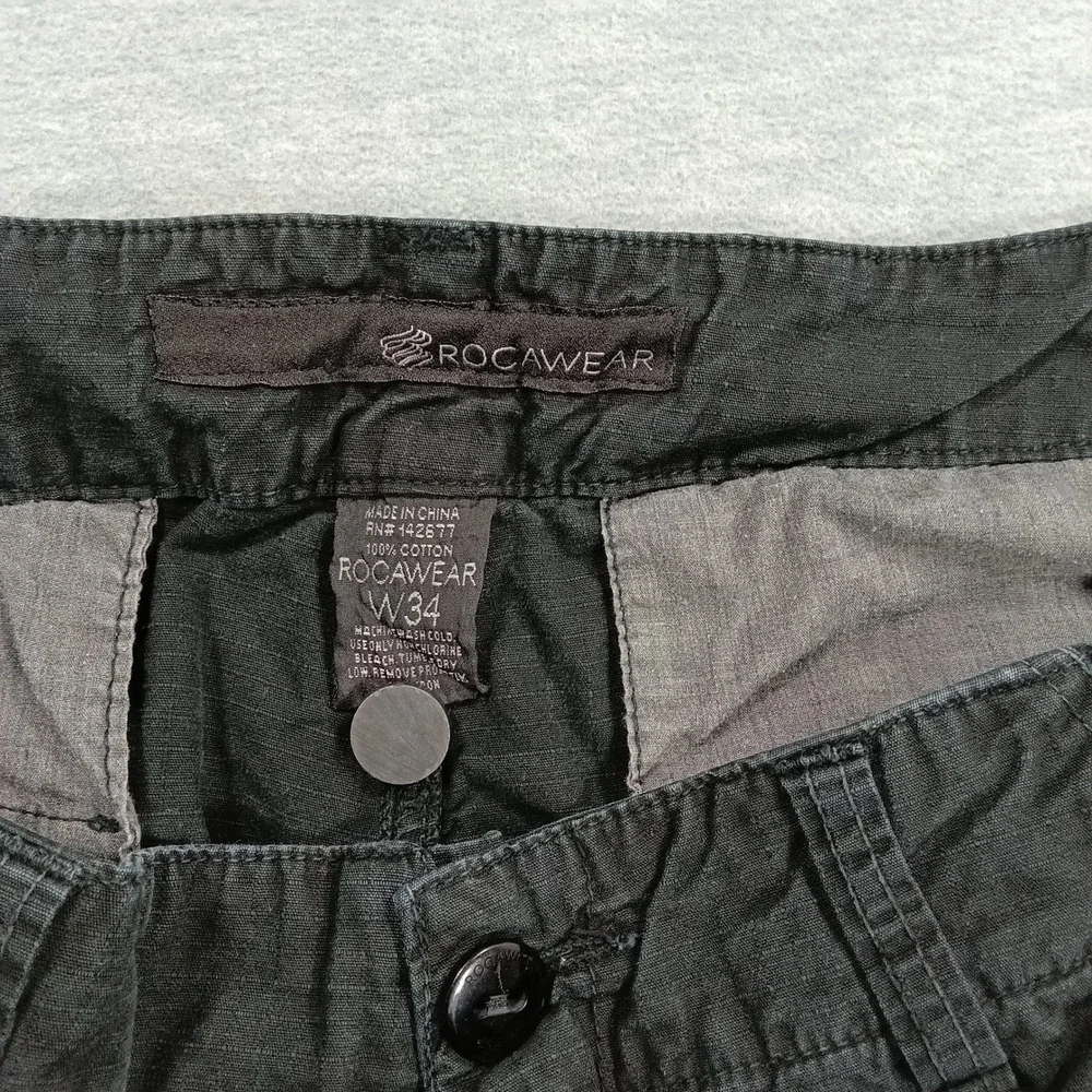 Rocawear Mens Black Cargo Shorts Size 34 Cotton Relaxed Fit Streetwear Y2K
